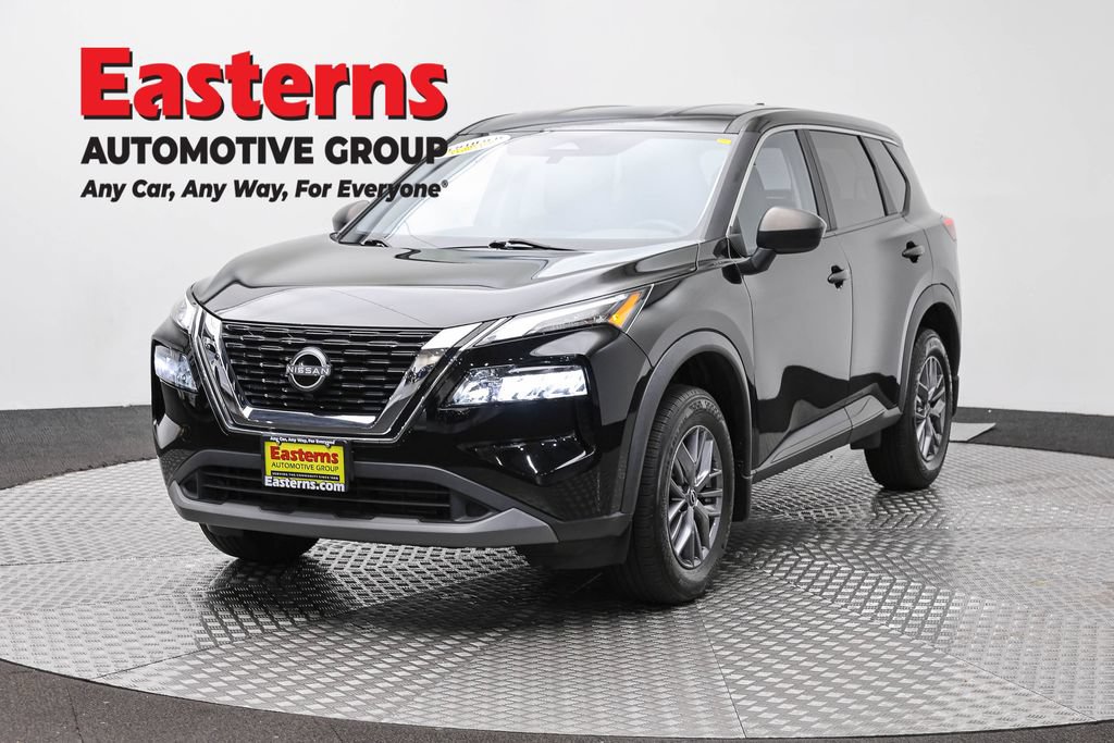 Used 2023 Nissan Rogue S AWD/4WD image 1