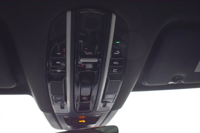 Used 2021 Porsche Cayenne AWD/4WD image 21