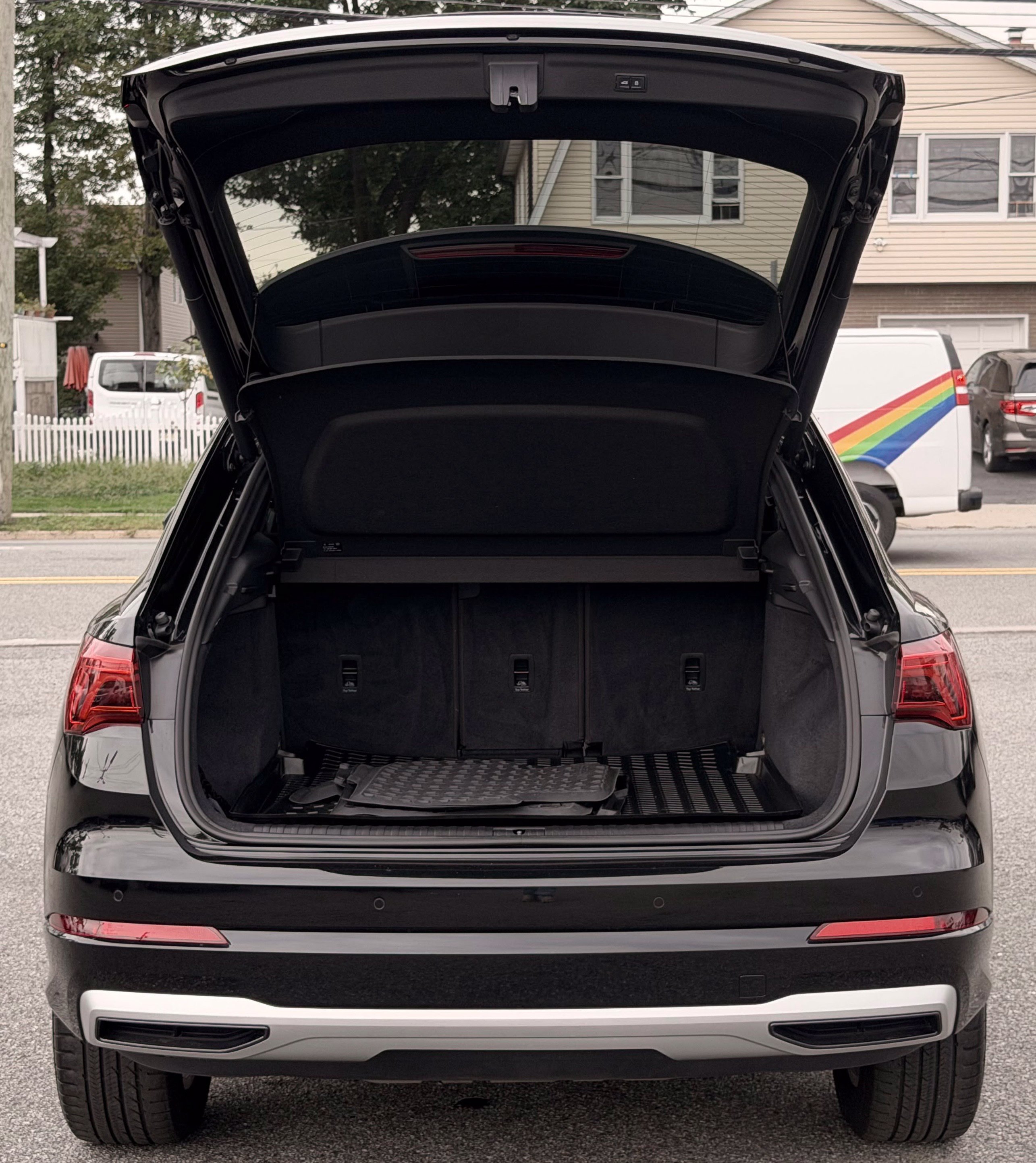 Used 2020 Audi Q3 2.0T Premium w/ Convenience Package AWD/4WD image 7