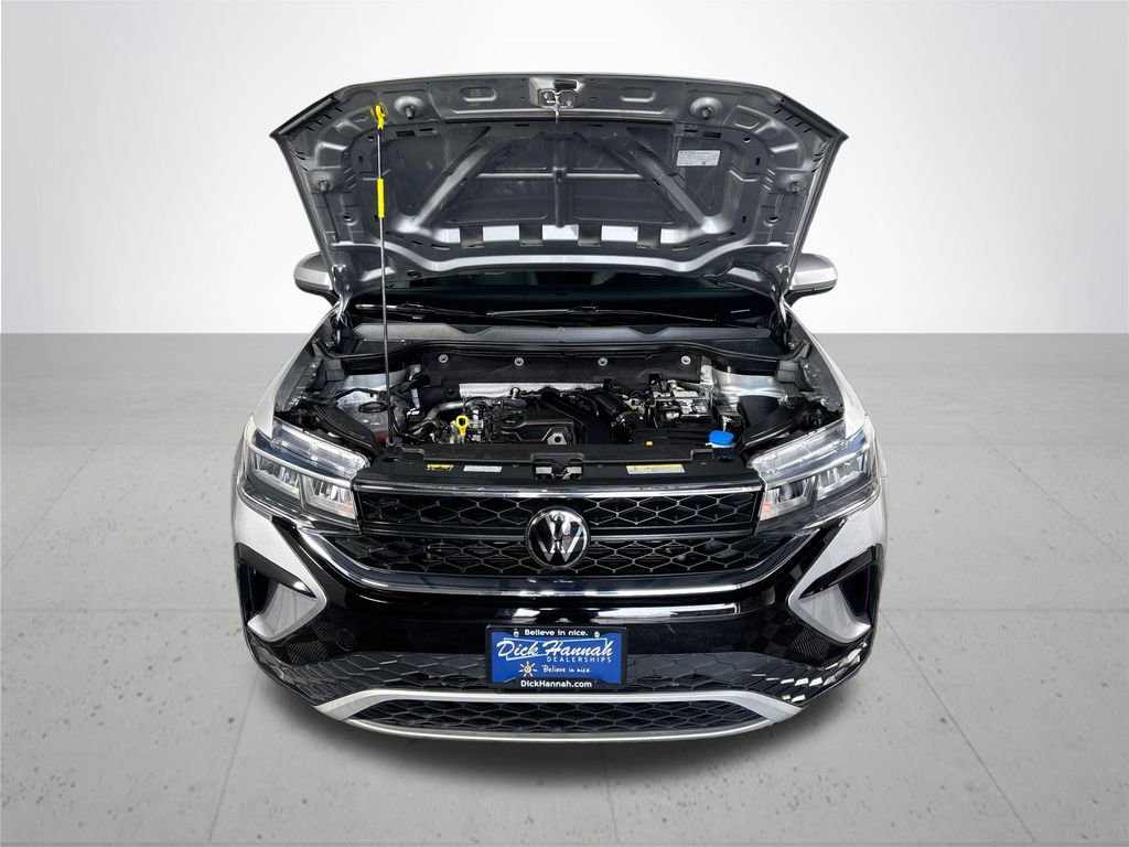 Used 2024 Volkswagen Taos SE image 21