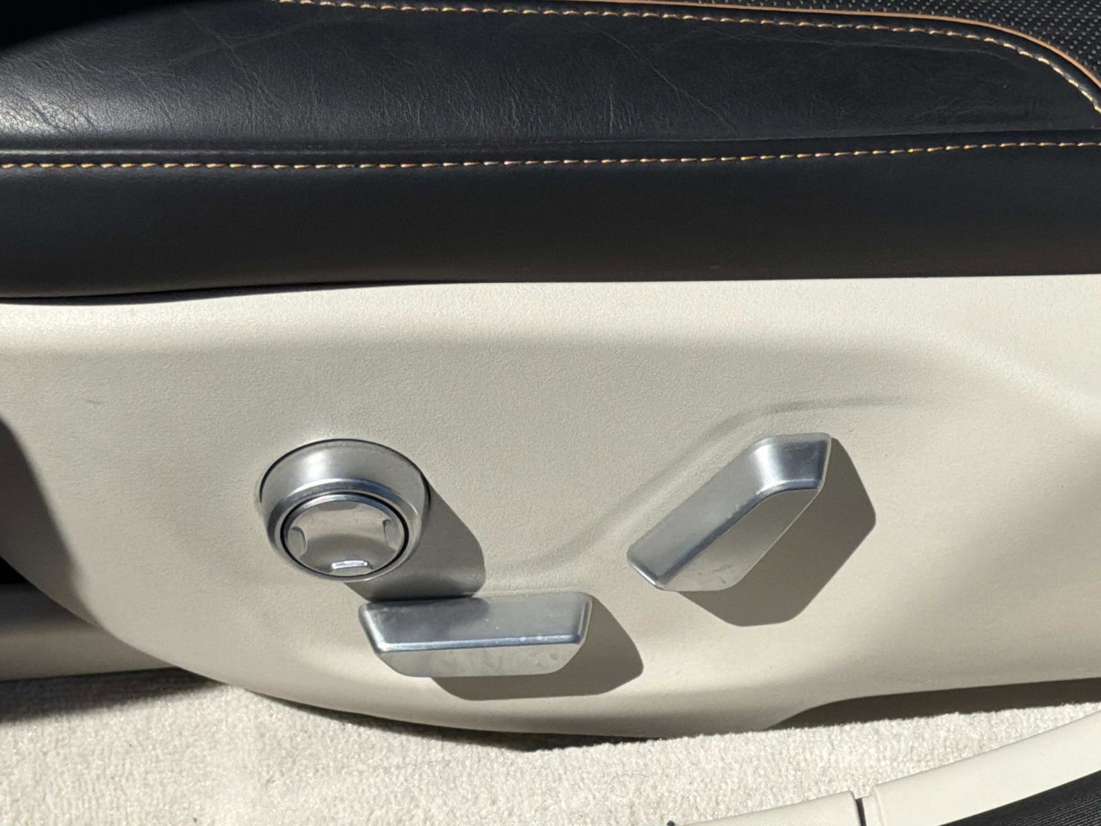 Used 2024 Lucid Air Touring image 19