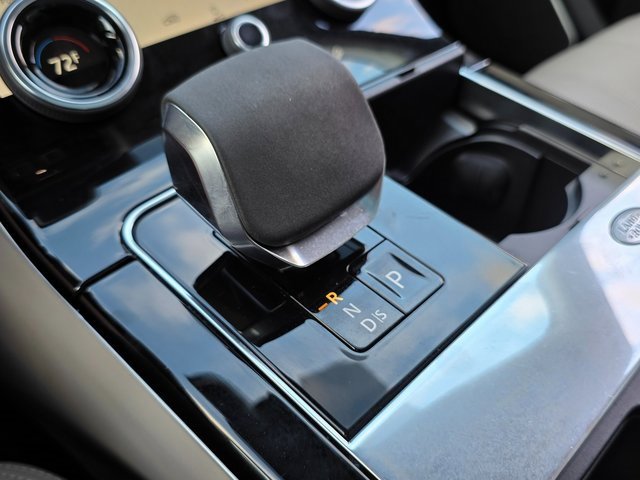 Used 2022 Land Rover Range Rover Velar S image 32