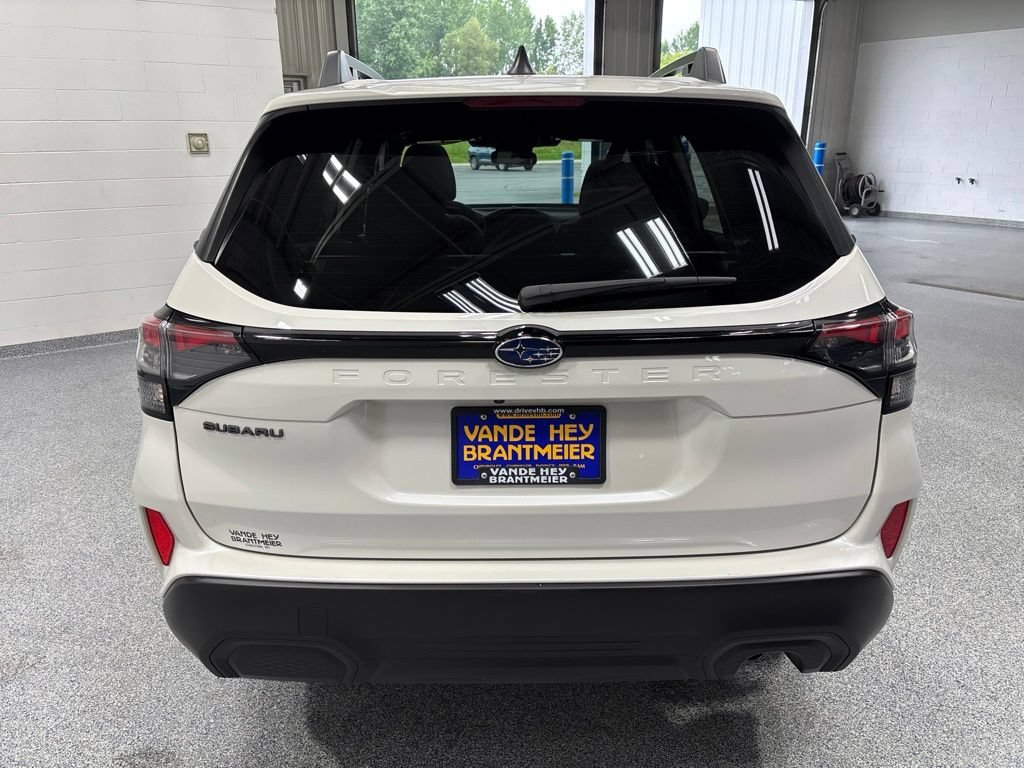 Used 2025 Subaru Forester Premium AWD/4WD image 6