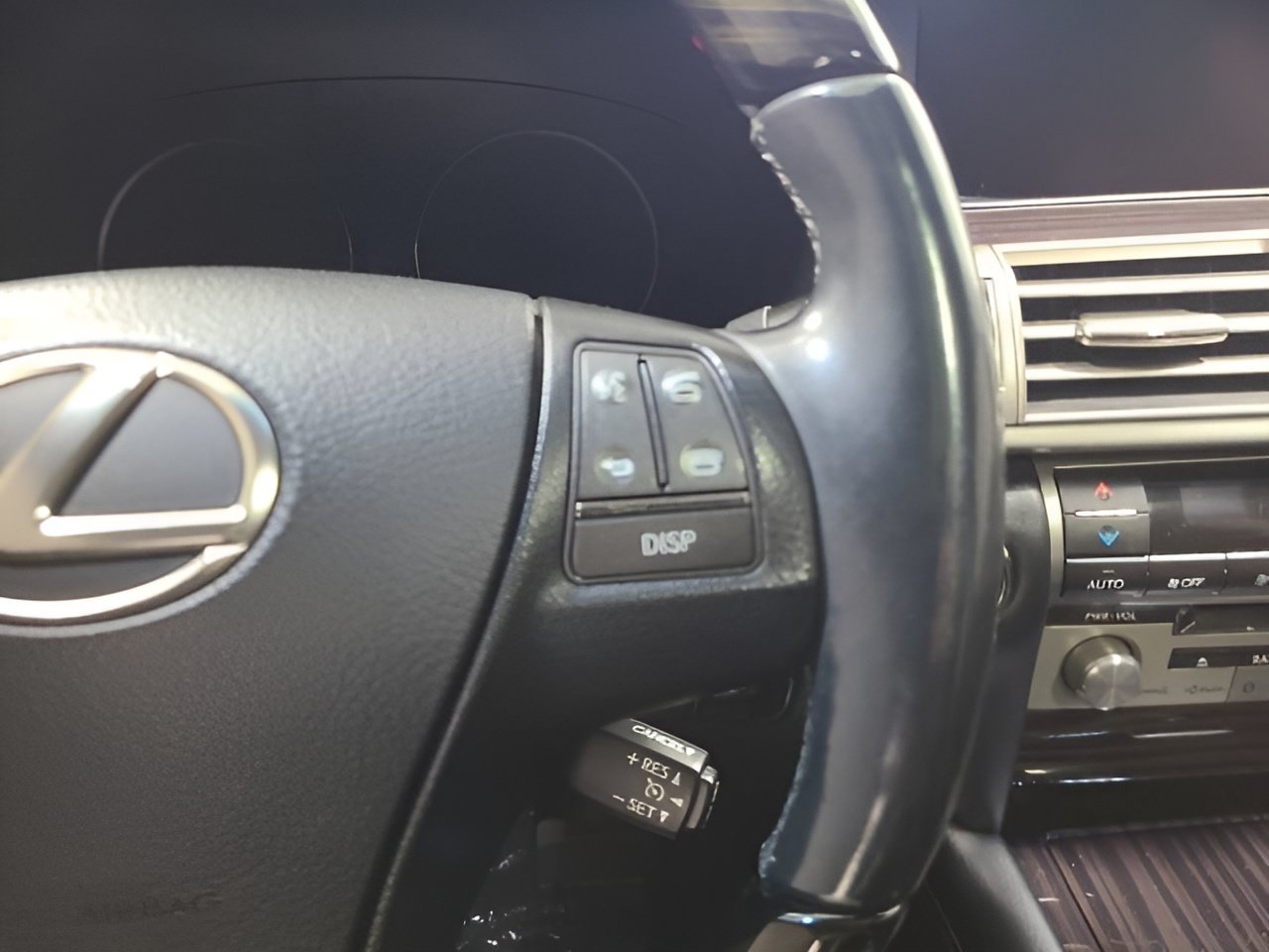Used 2016 Lexus LS 460 AWD w/ Comfort Package image 27