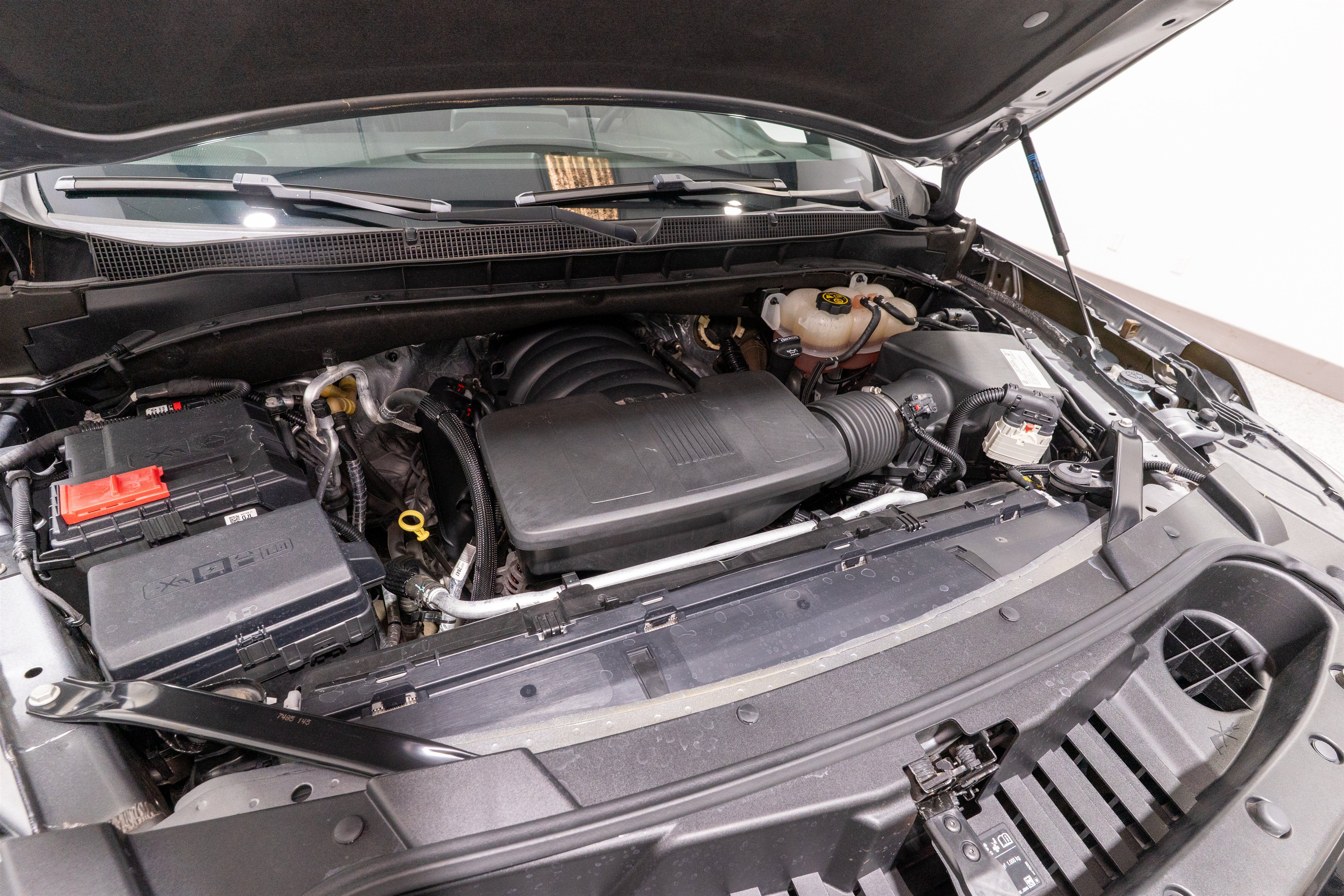 Used 2021 Chevrolet Suburban RST RWD image 34