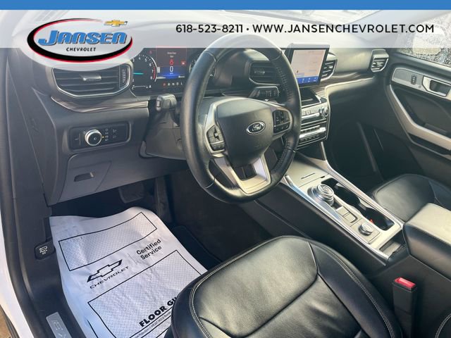 Used 2022 Ford Explorer Limited w/ Equipment Group 301A AWD/4WD image 10