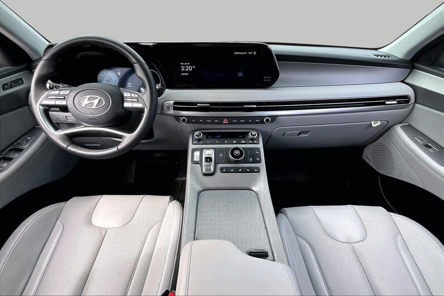 Used 2024 Hyundai Palisade SEL FWD image 15