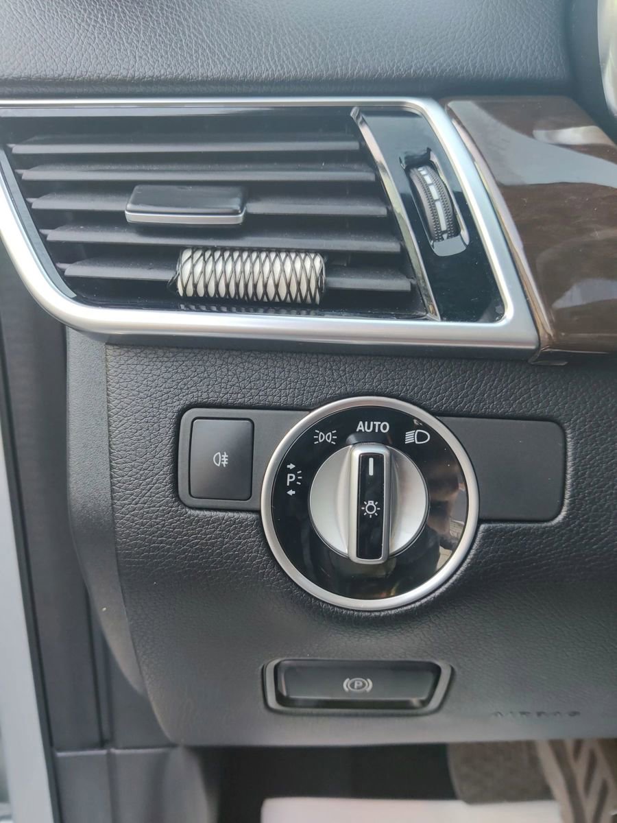 Used 2018 Mercedes-Benz GLS 450 GLS 450 4MATIC Sport Utility 4 w/ Premium Package image 29