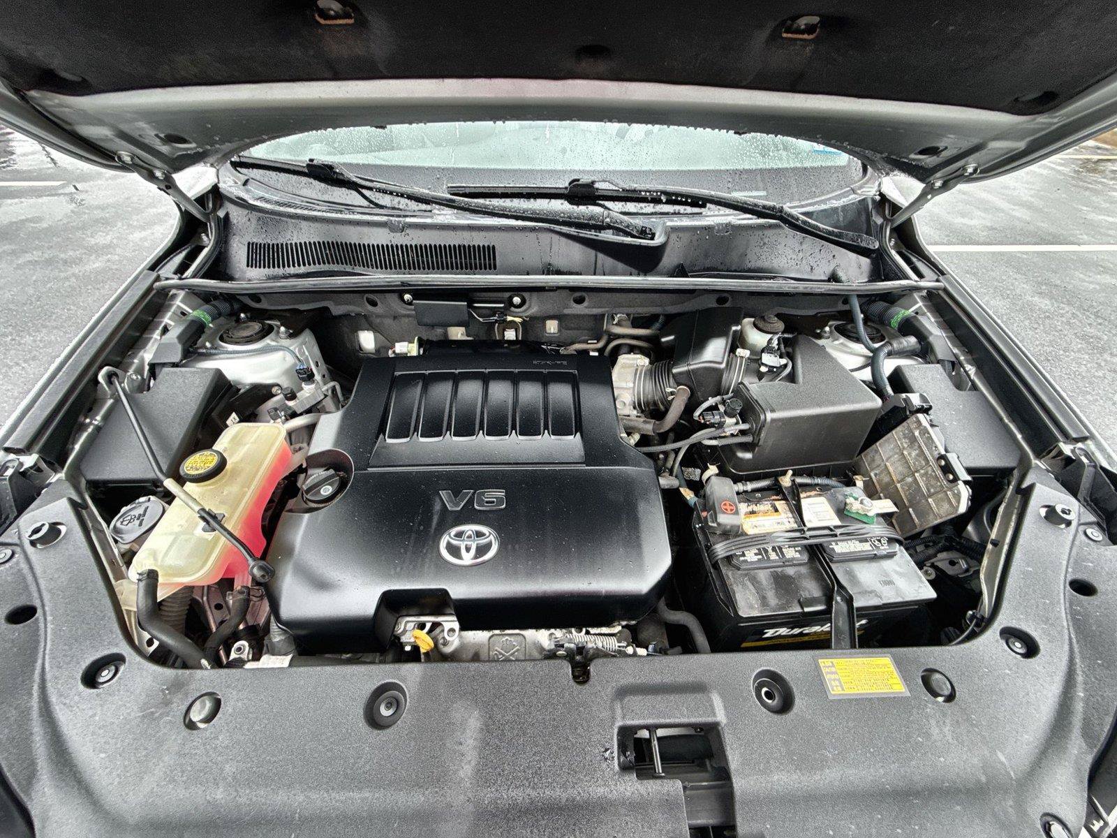 Used 2011 Toyota RAV4 Limited AWD/4WD image 36