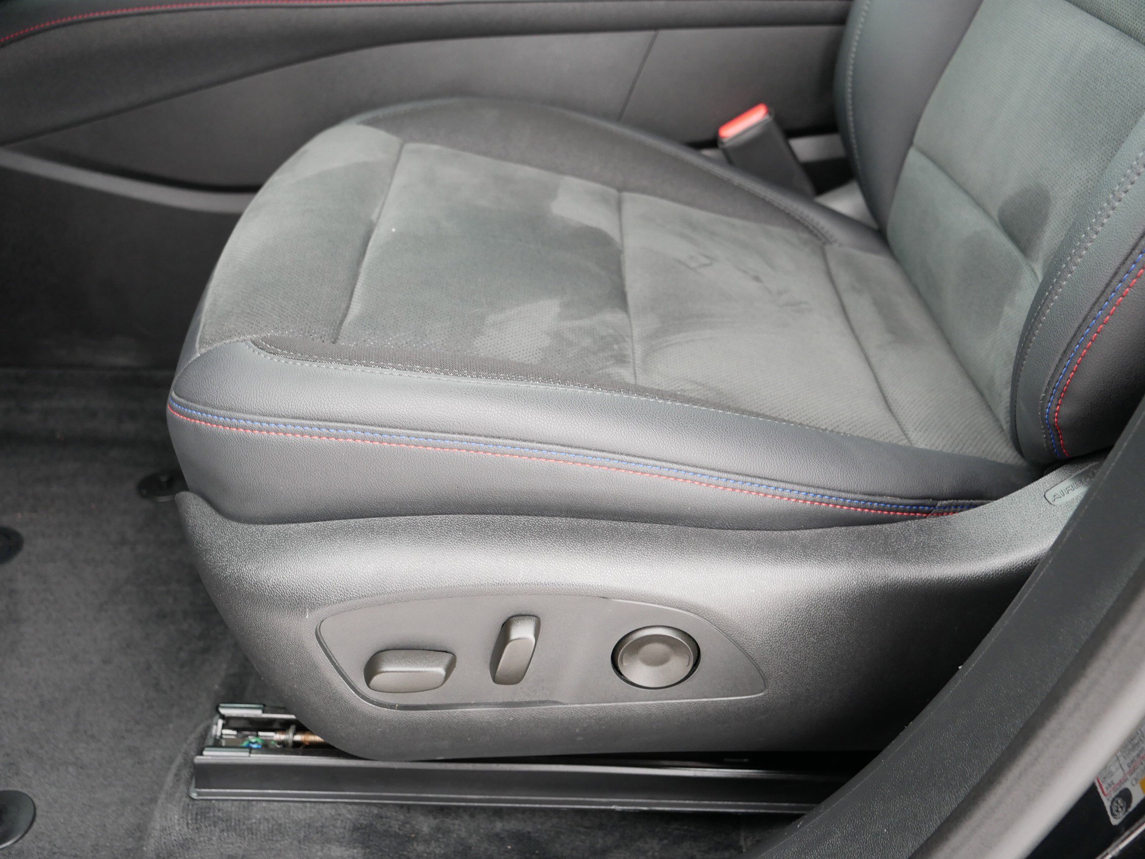 Used 2024 Chevrolet Blazer EV RS image 20