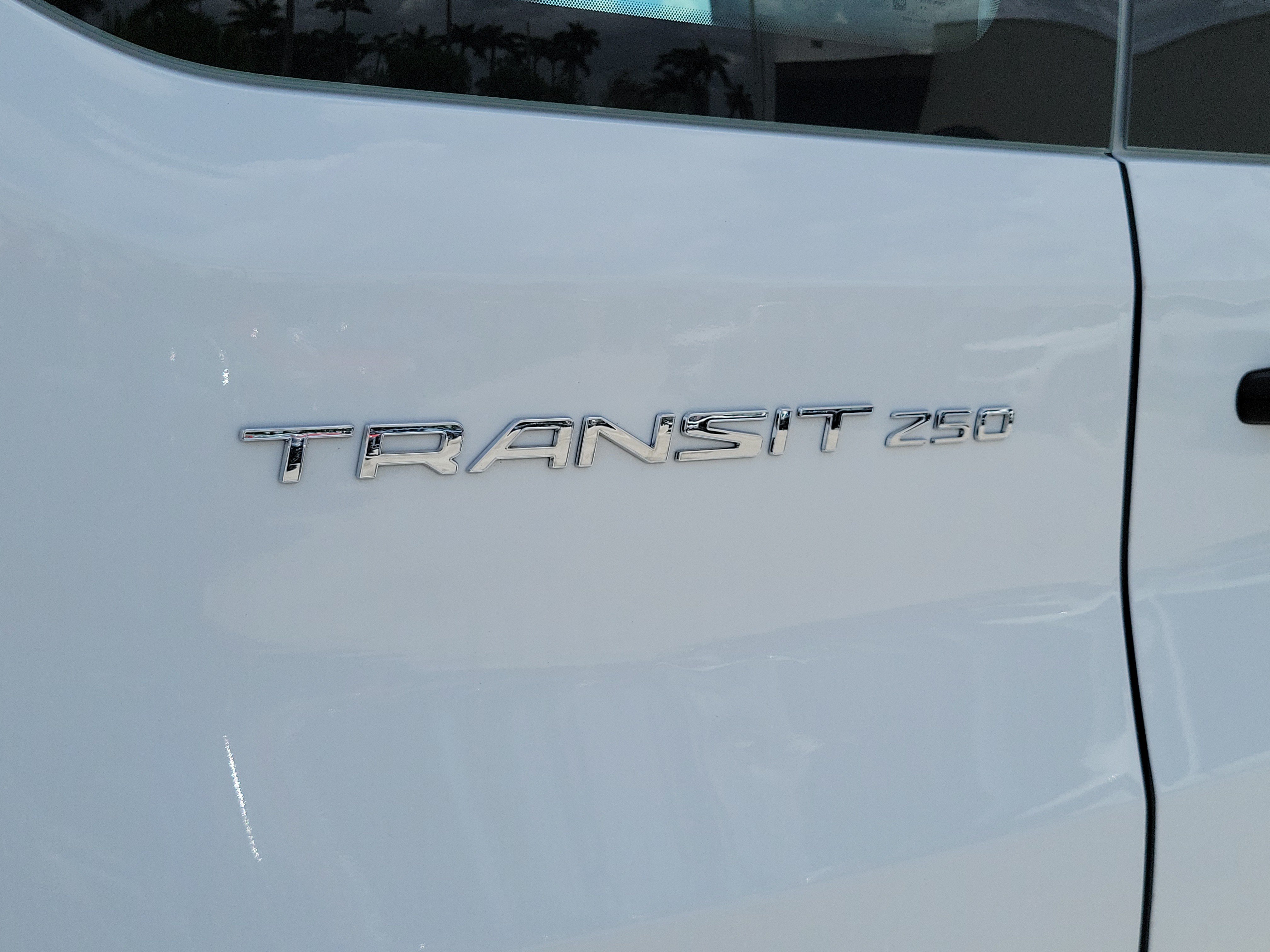 Used 2024 Ford Transit 250 Low Roof w/ Exterior Upgrade Package RWD image 29