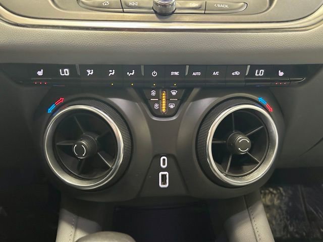 Used 2020 Chevrolet Blazer LT FWD image 32