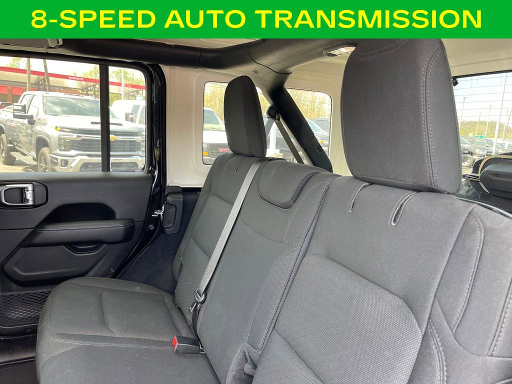 Used 2019 Jeep Wrangler Unlimited Sahara image 13