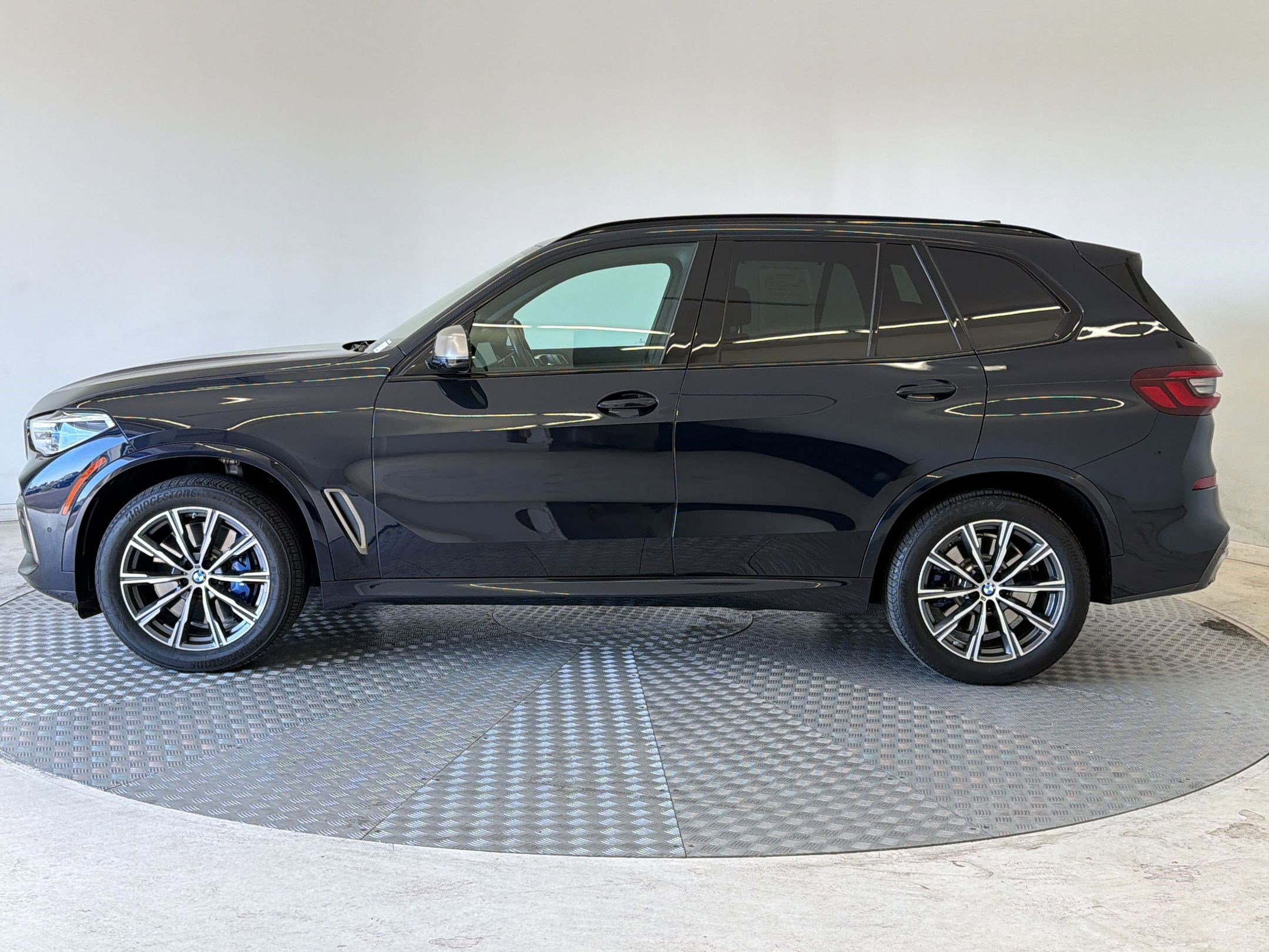 Certified 2023 BMW X5 M50i w/ Executive Package AWD/4WD image 2