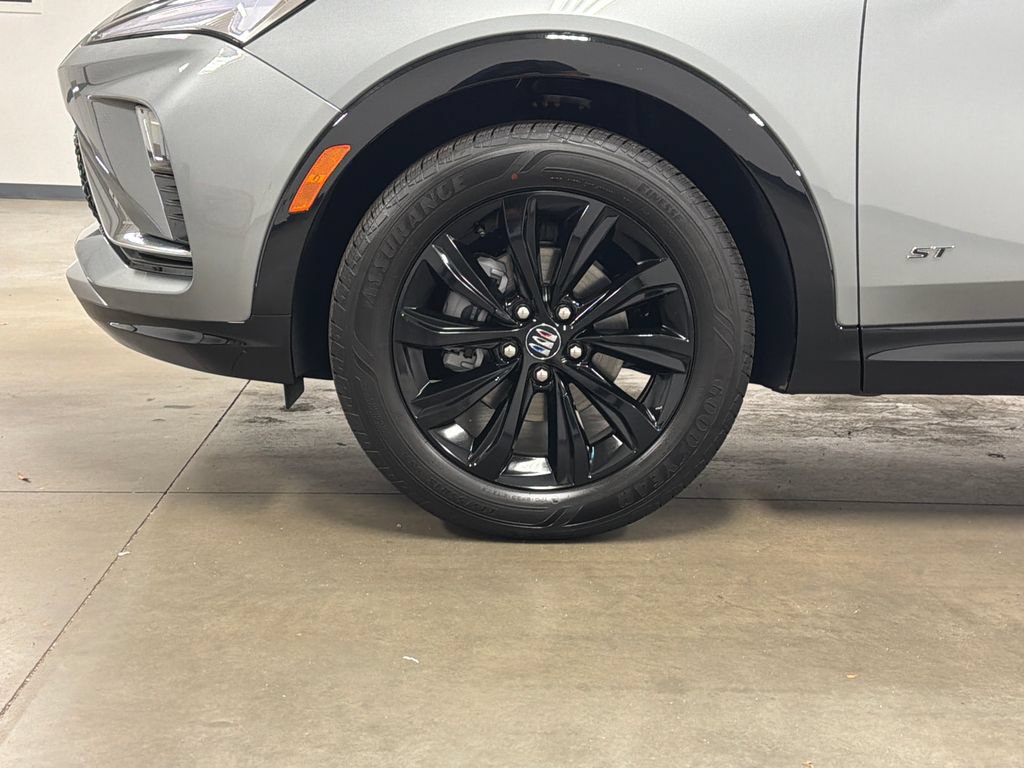 New 2026 Buick Envista Sport Touring w/ Convenience I Package FWD image 10