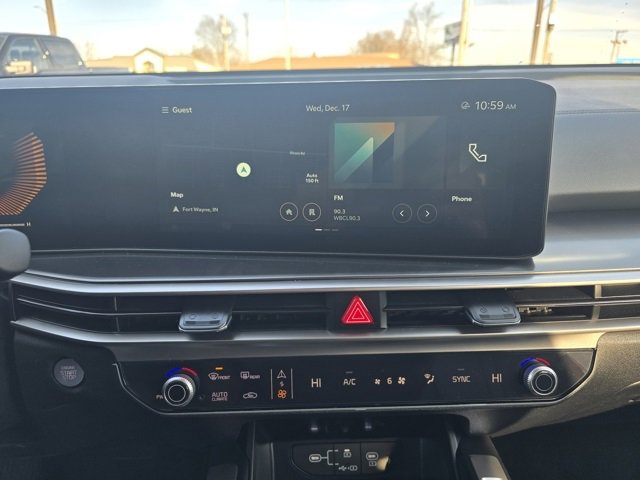 Used 2025 Kia Sorento S image 21