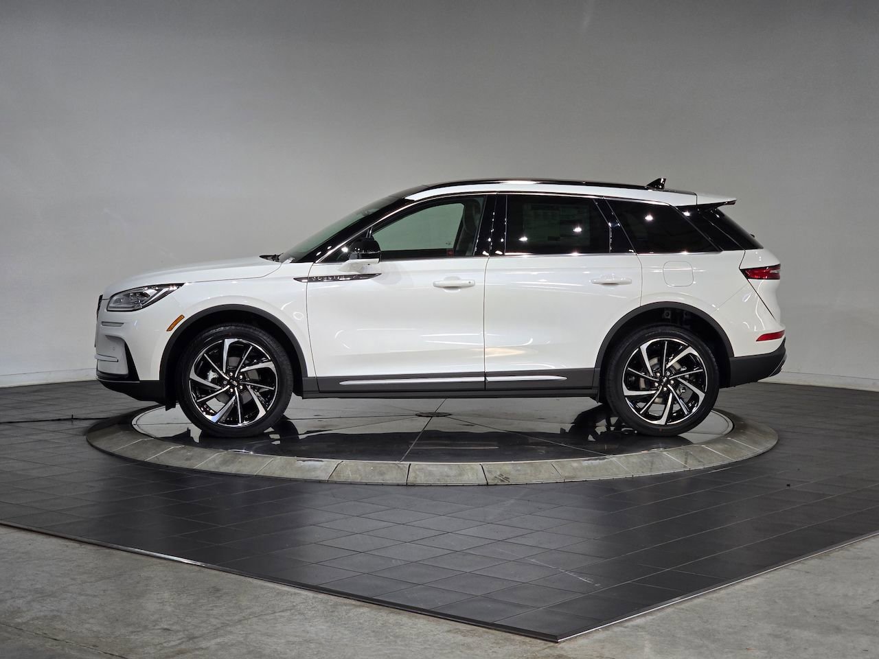 New 2026 Lincoln Corsair Reserve AWD/4WD video 4