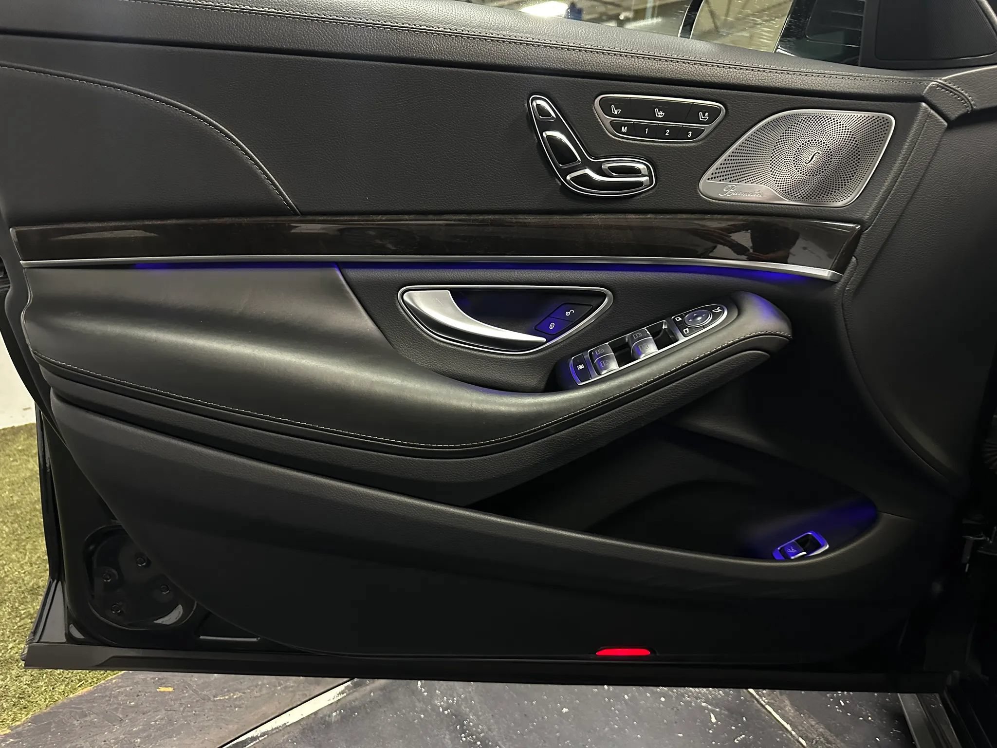 Used 2016 Mercedes-Benz S 550 Sedan image 12