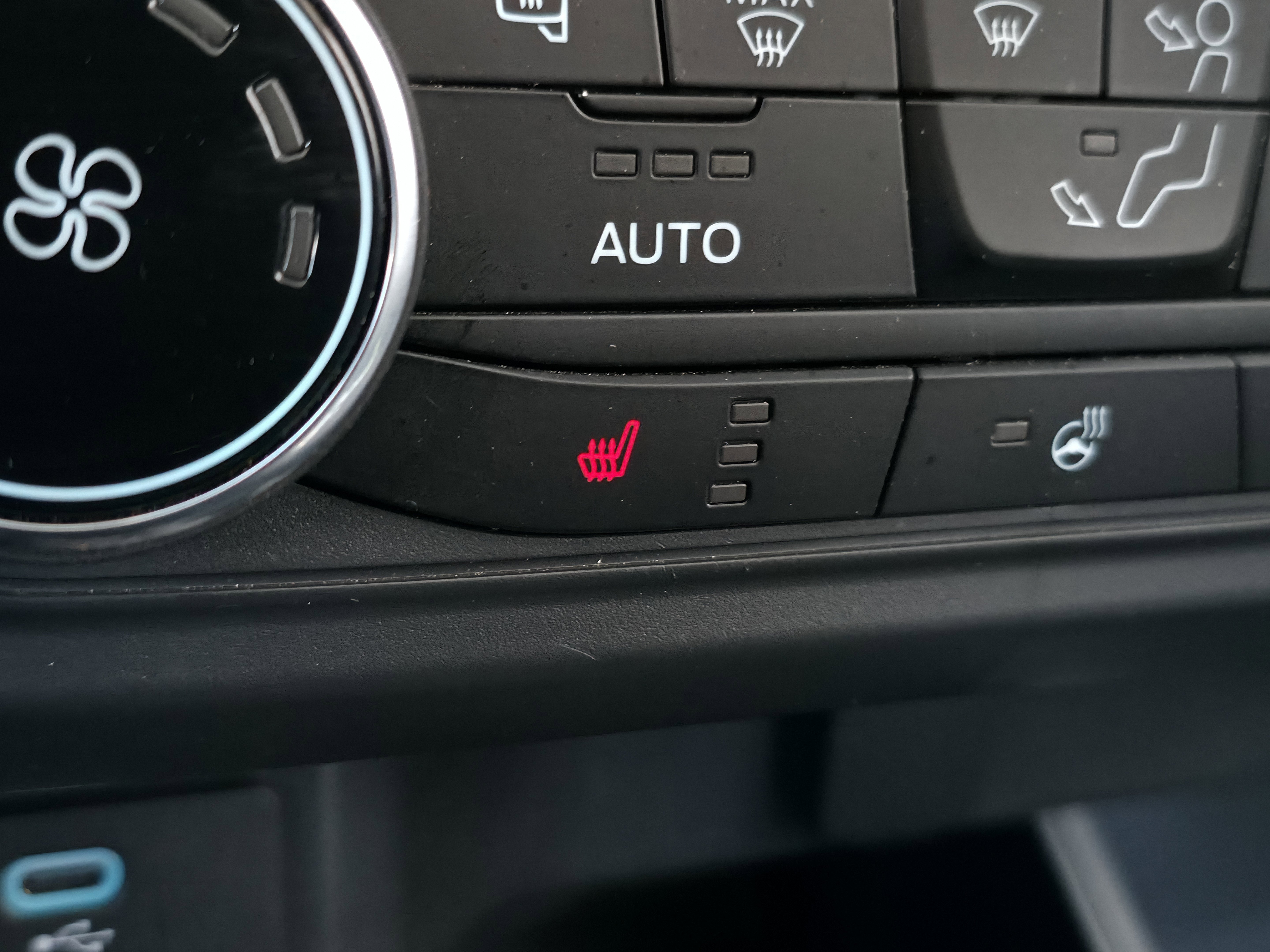 Used 2023 Ford Maverick XLT w/ Equipment Group 300A Standard image 23