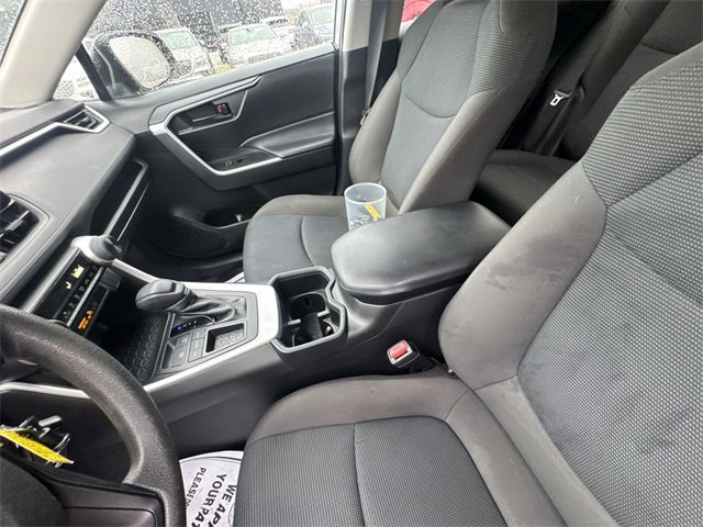 Used 2022 Toyota RAV4 LE image 20