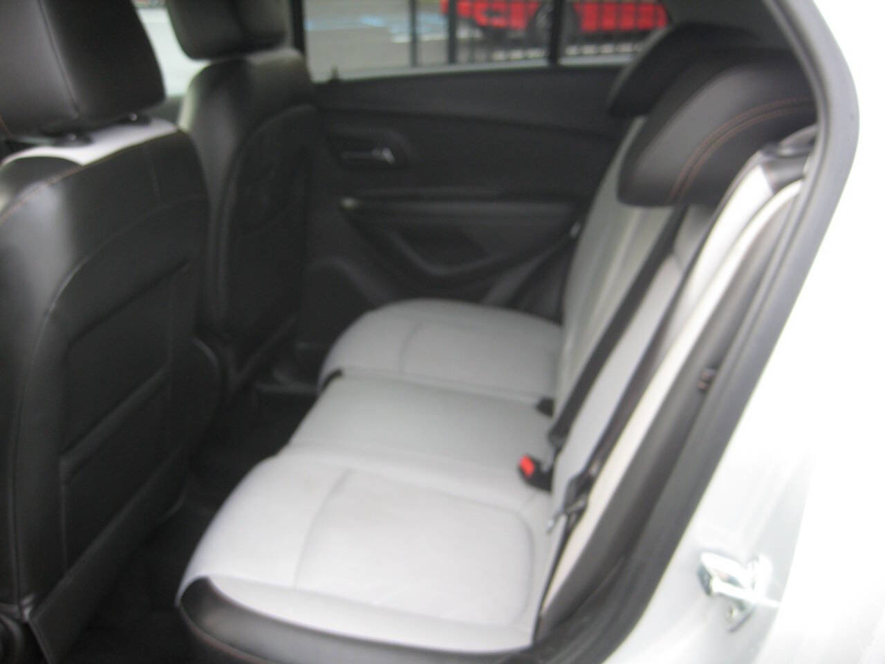 Used 2019 Chevrolet Trax LT w/ Driver Confidence Package image 14