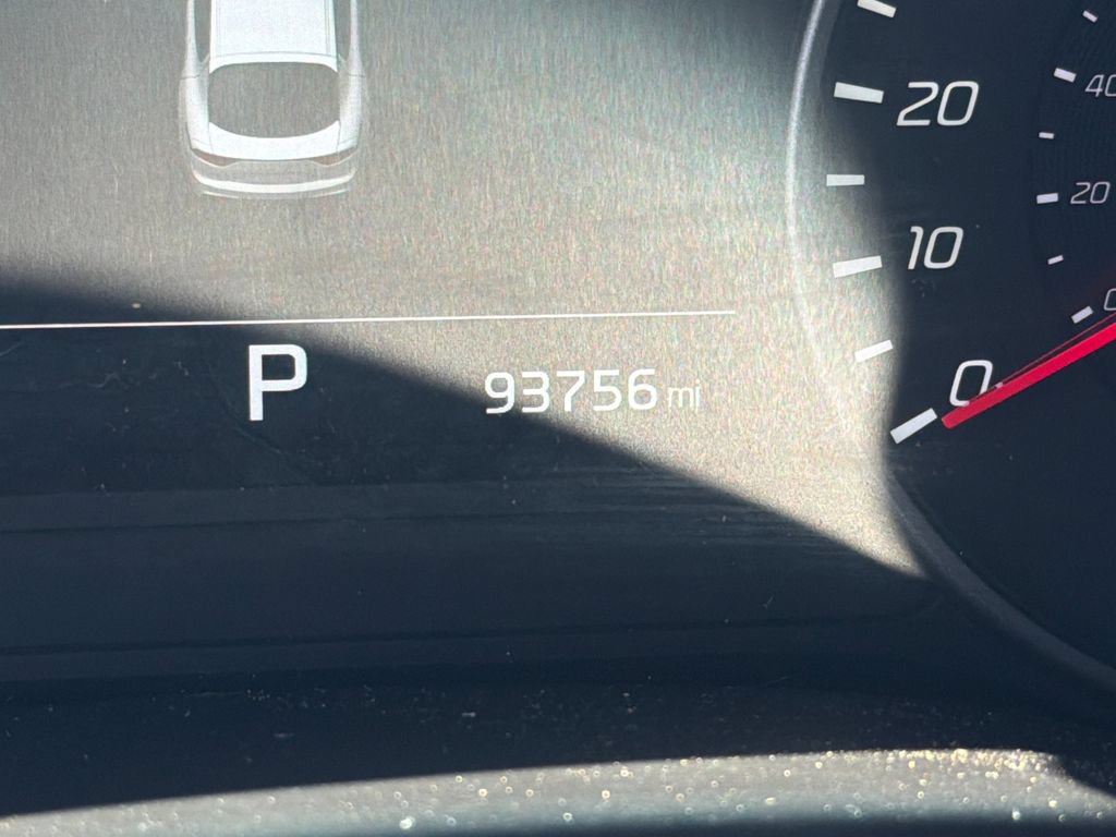 Used 2019 Kia Stinger GT1 RWD image 19