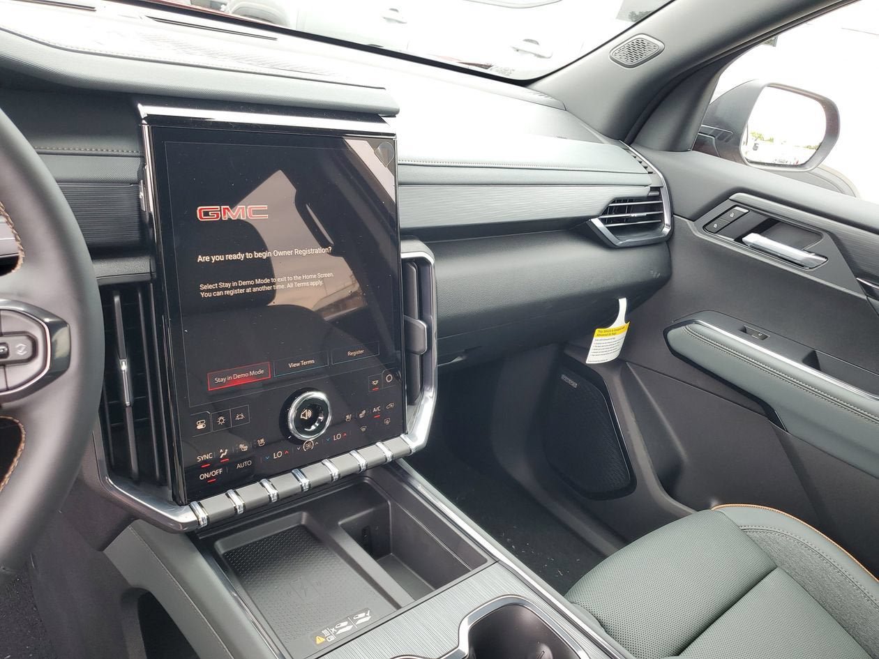 New 2026 GMC Acadia AT4 w/ Luxury Package AWD/4WD image 26