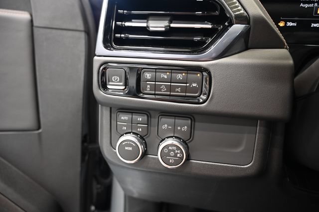 New 2026 GMC Yukon XL AT4 w/ AT4 Premium Package AWD/4WD image 29