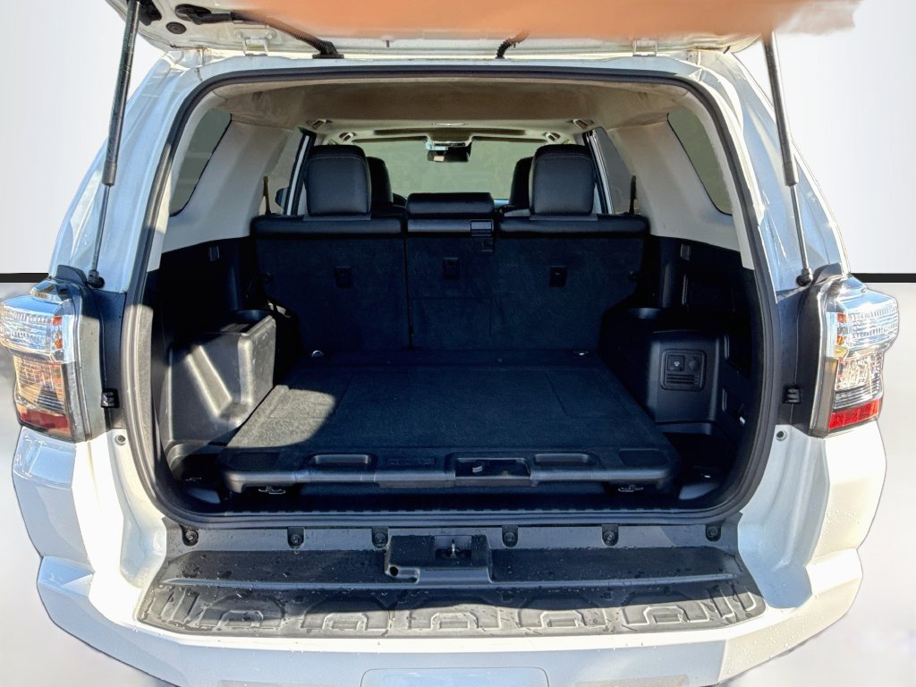 Used 2021 Toyota 4Runner SR5 Premium w/ Moonroof Package AWD/4WD image 29