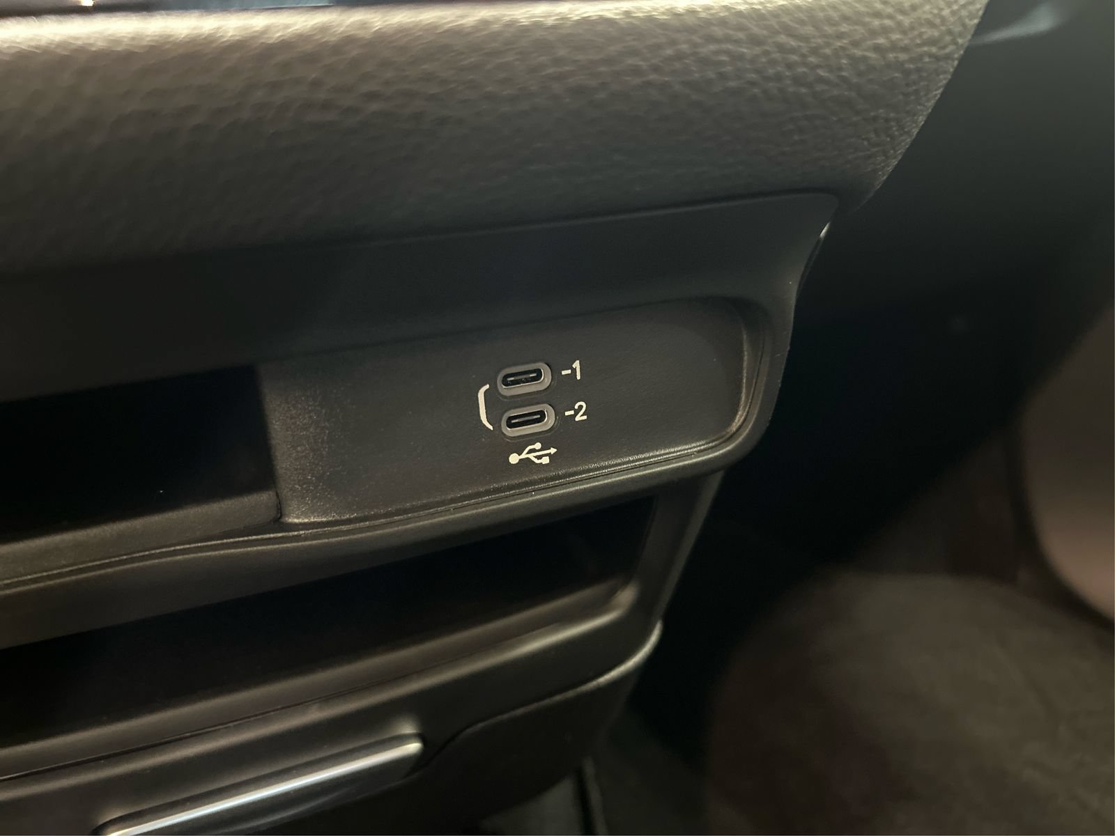 Used 2026 Chrysler Pacifica Select w/ S Appearance Package FWD image 30