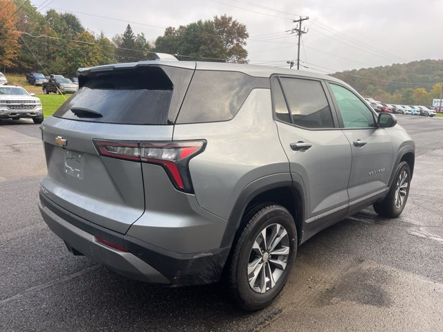 Used 2025 Chevrolet Equinox LT AWD/4WD image 4