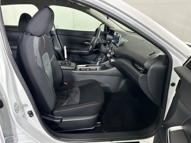 Used 2023 Nissan Sentra SR w/ Trunk Package image 28