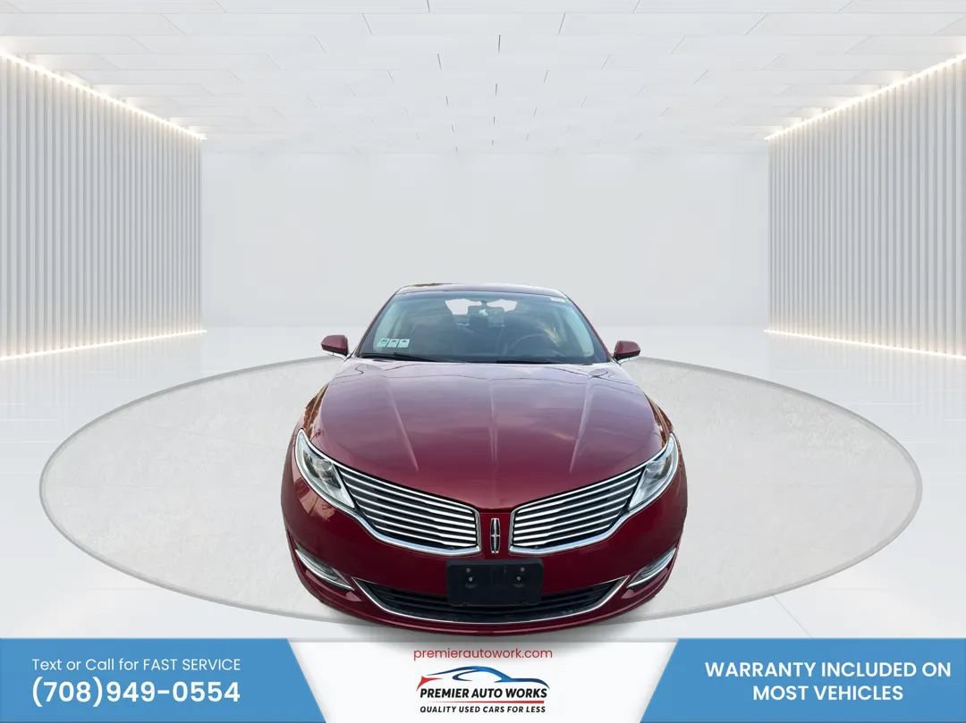 Used 2013 Lincoln MKZ FWD image 2