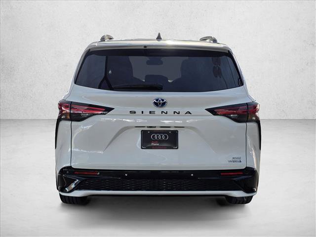 Used 2023 Toyota Sienna XSE image 6