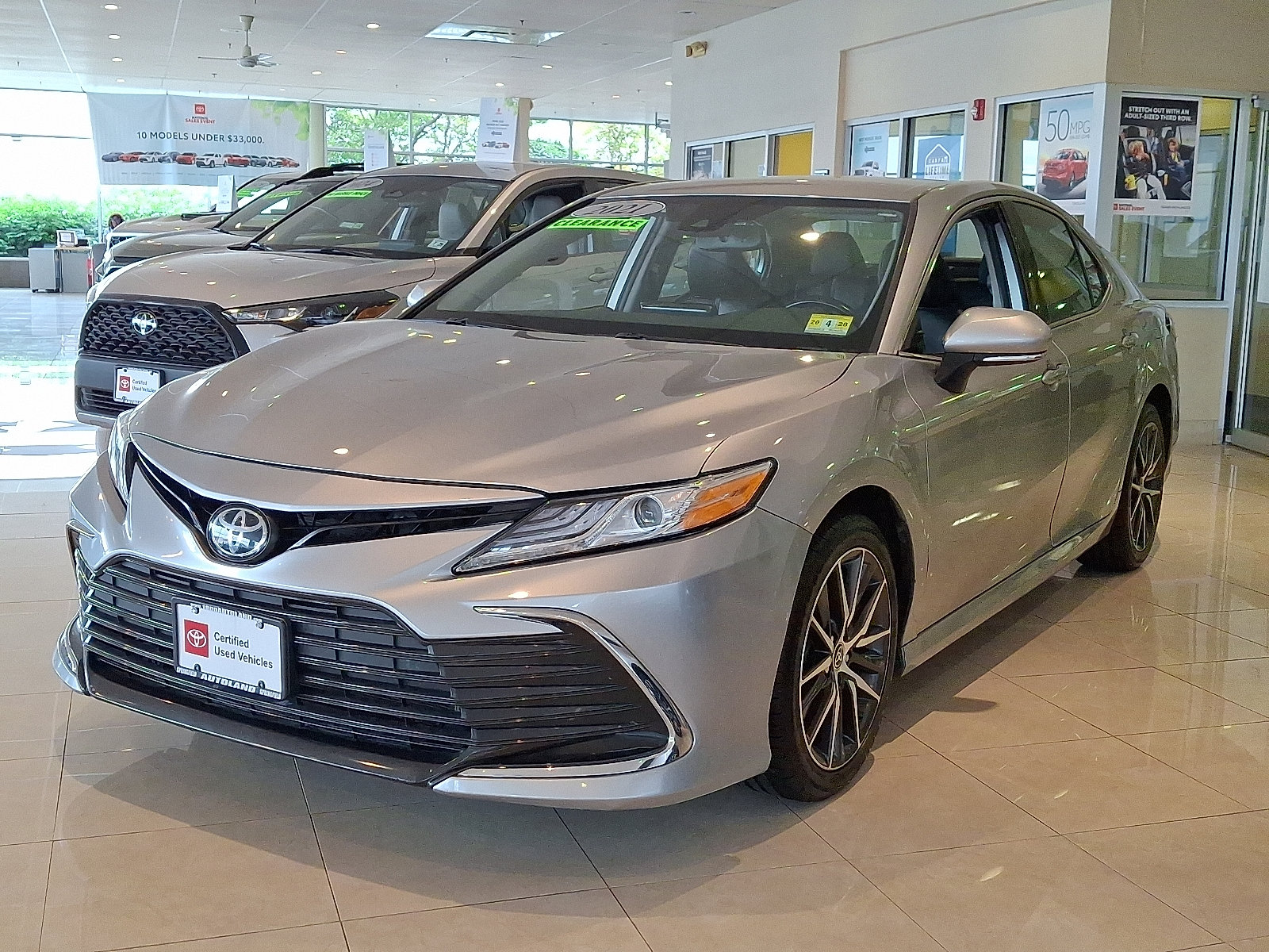 Certified 2021 Toyota Camry XLE AWD/4WD image 3