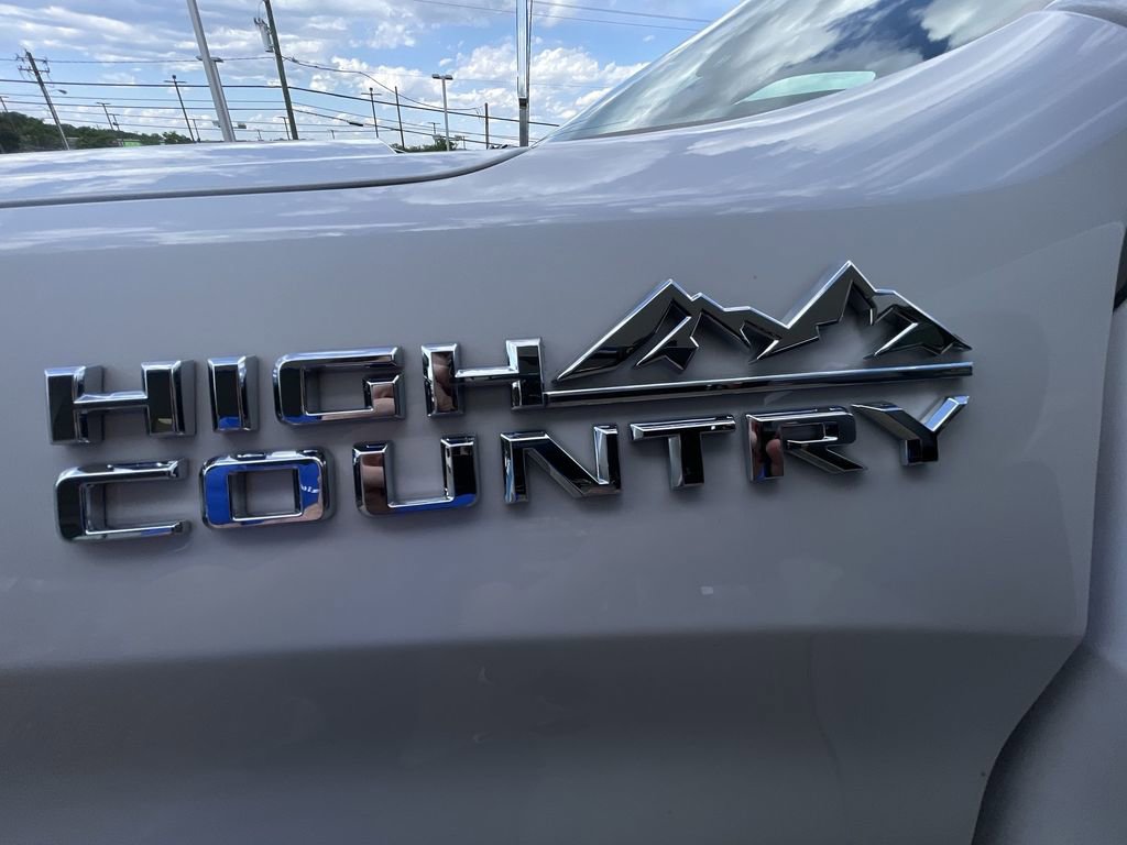 Certified 2024 Chevrolet Silverado 1500 High Country w/ High Country Premium Package AWD/4WD image 32