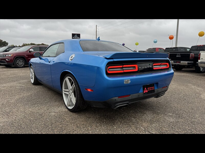 Used 2015 Dodge Challenger R/T Plus RWD image 7