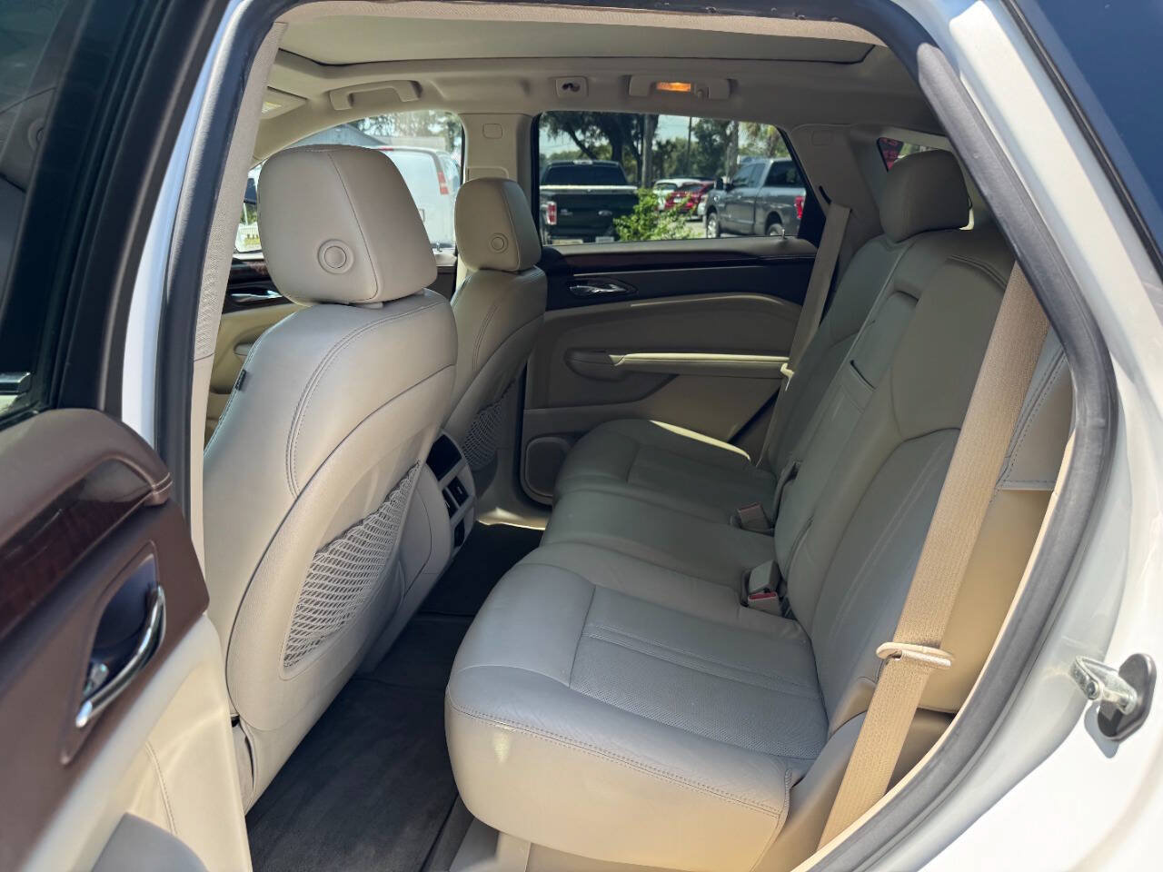 Used 2011 Cadillac SRX Luxury FWD image 10