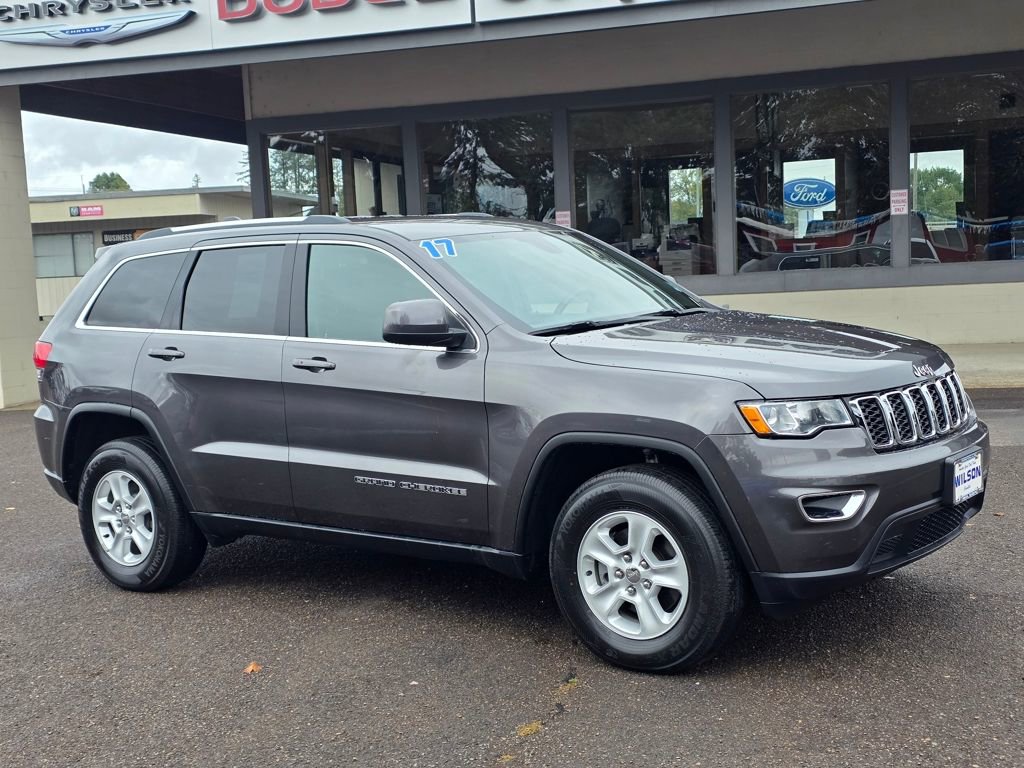 Used 2017 Jeep Grand Cherokee Laredo w/ Quick Order Package 23E image 2