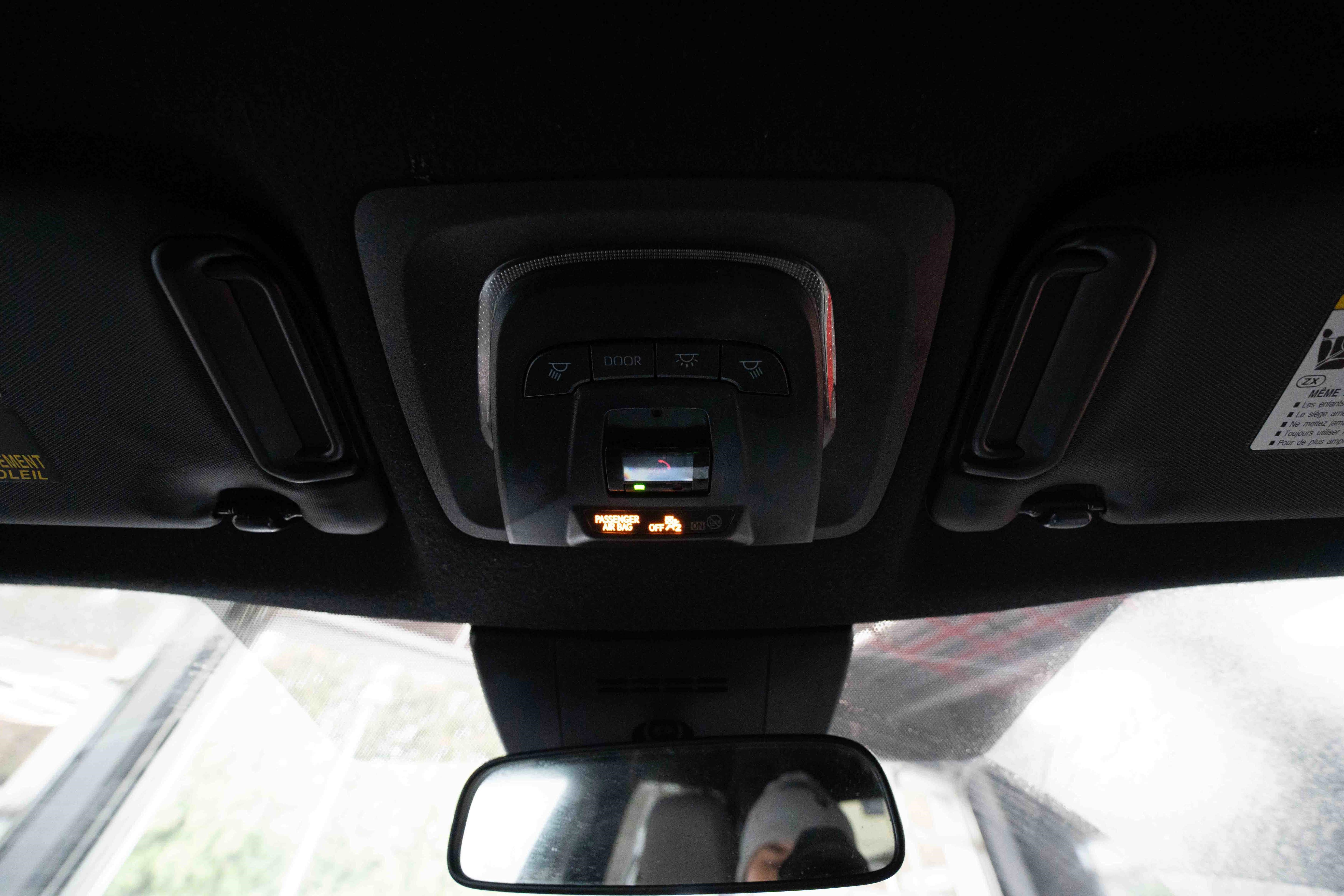 Used 2023 Toyota Corolla Cross SE image 18