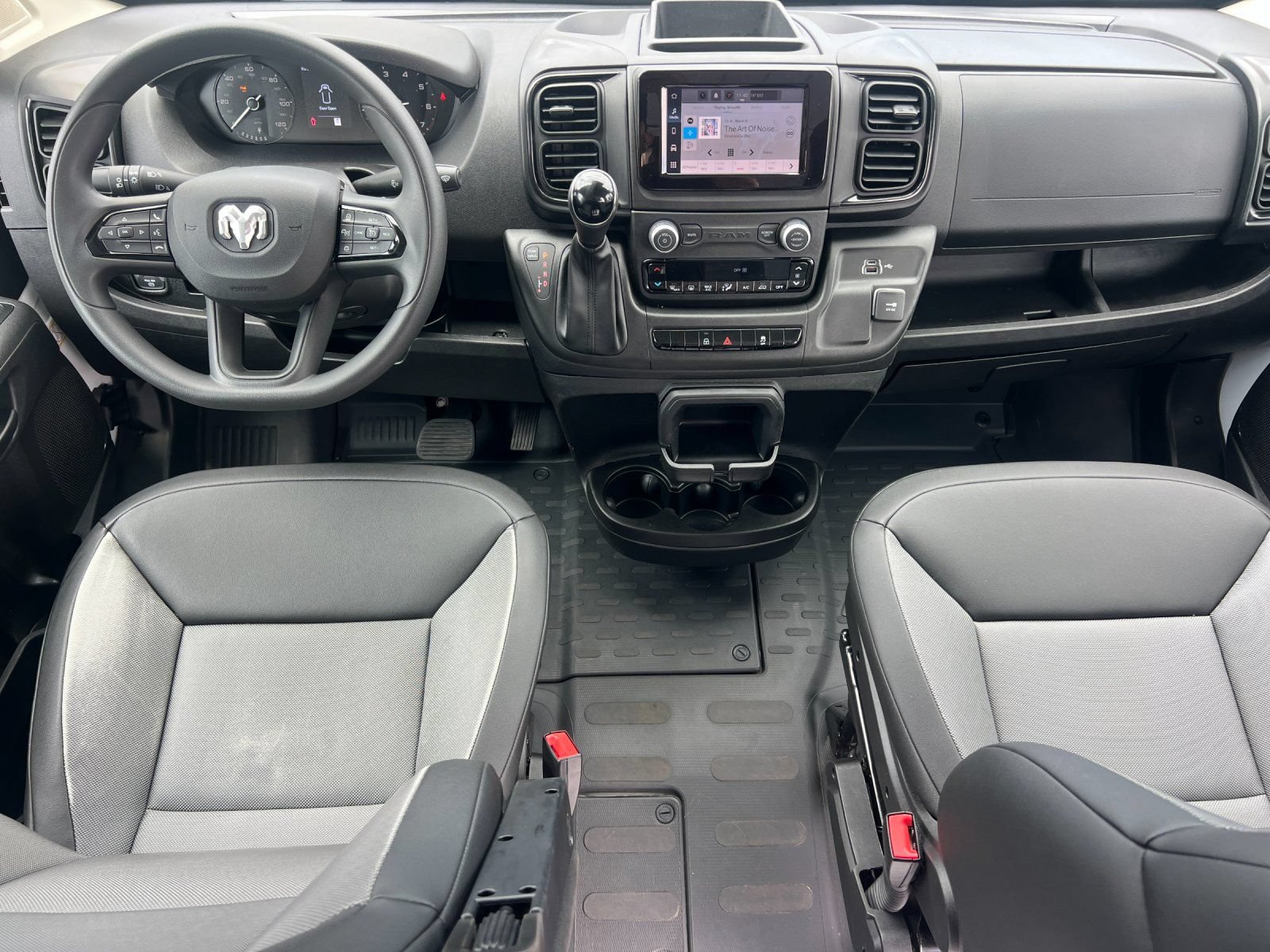Used 2026 RAM ProMaster 2500 w/ Convenience Group FWD image 13