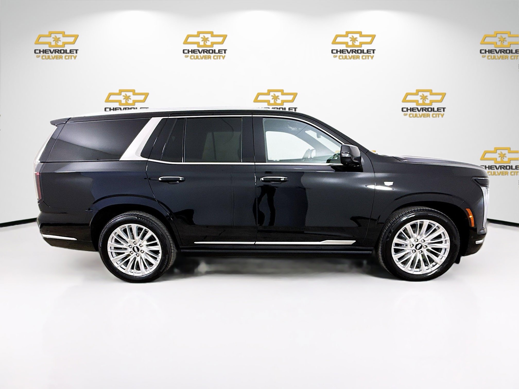 Used 2025 Cadillac Escalade Premium Luxury w/ Touring Package image 8