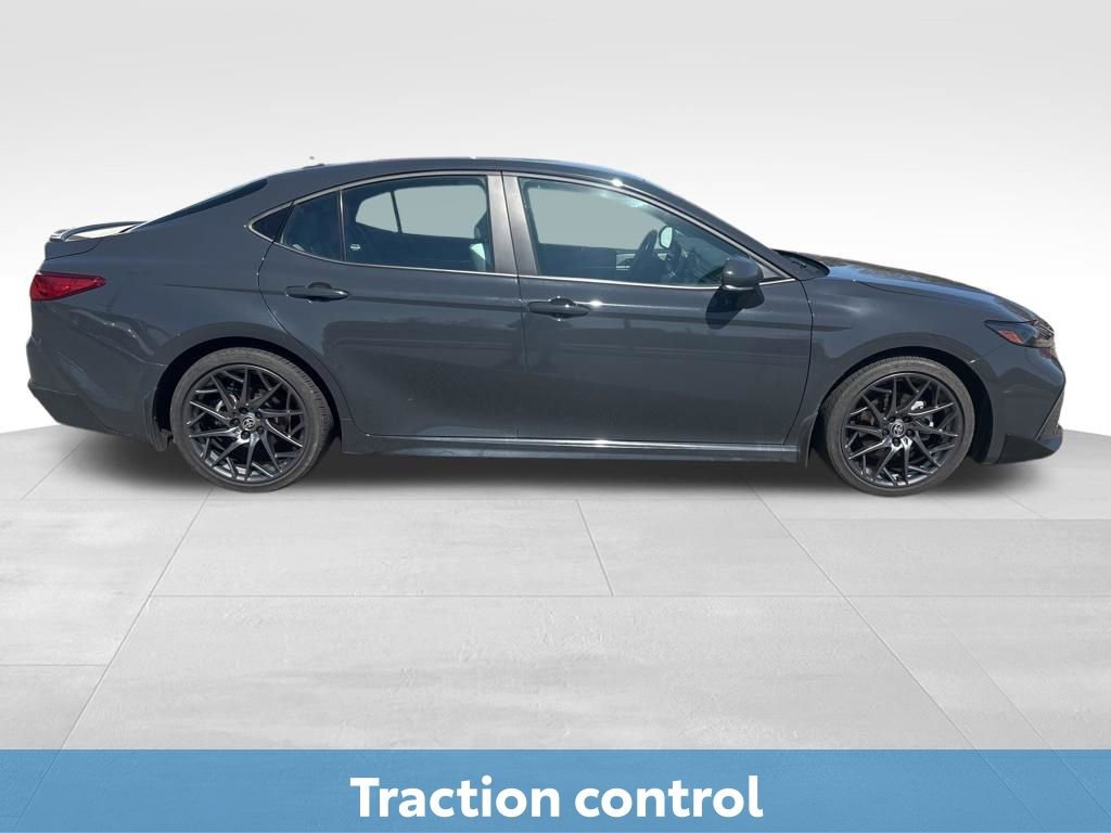 Used 2025 Toyota Camry SE image 10