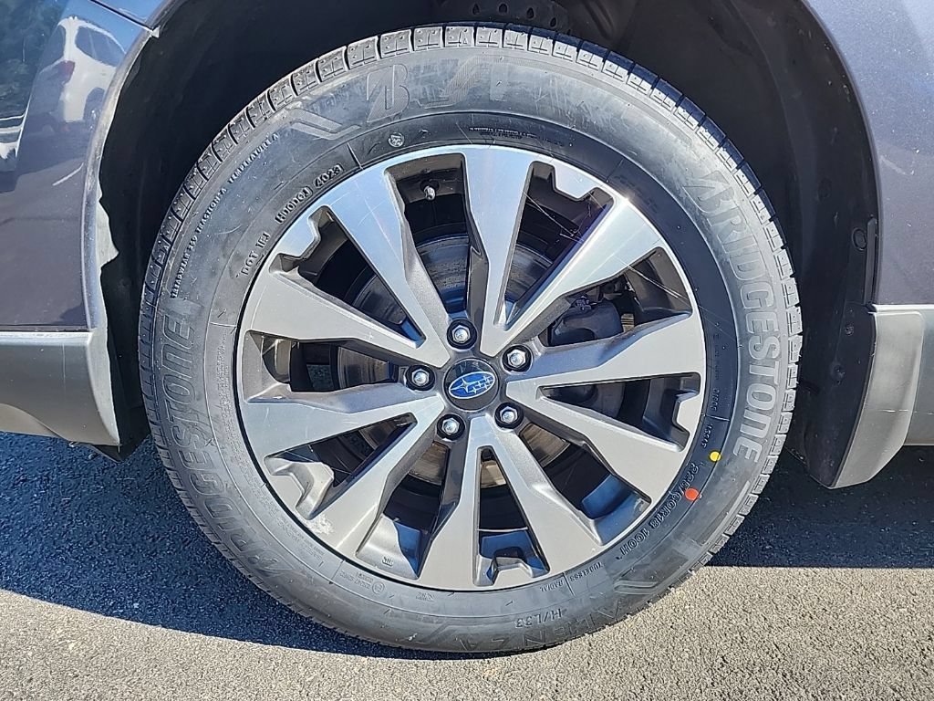 Used 2016 Subaru Outback 2.5i Limited AWD/4WD image 23