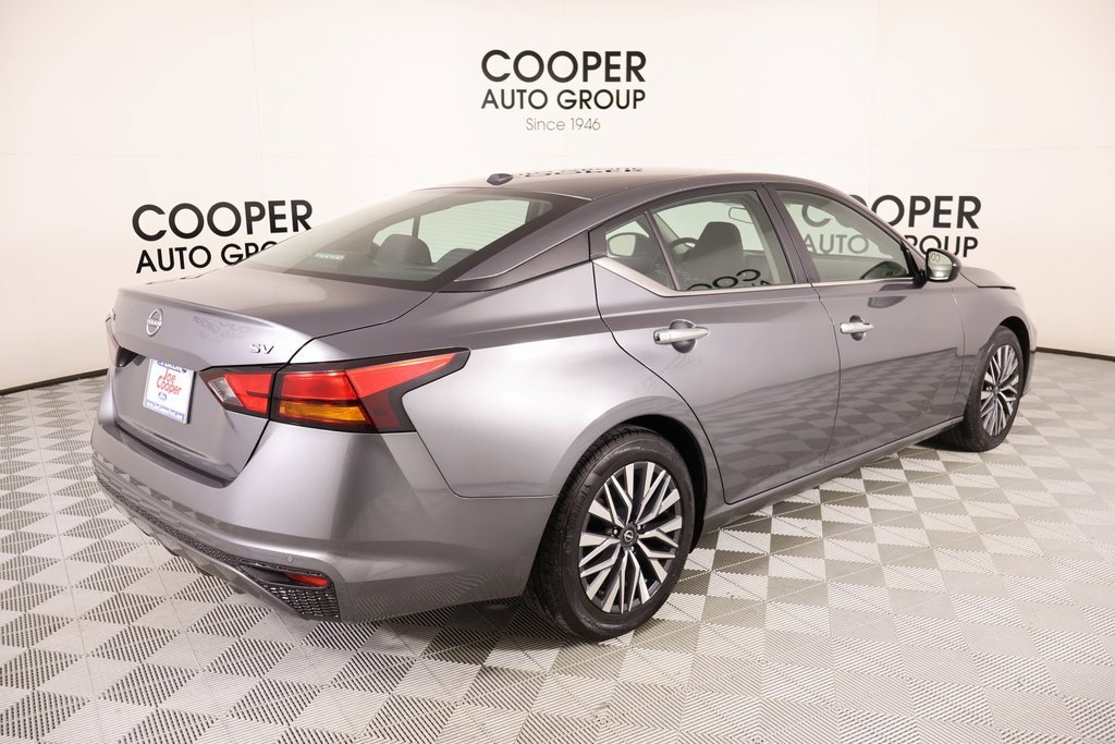 Used 2024 Nissan Altima 2.5 SV image 19