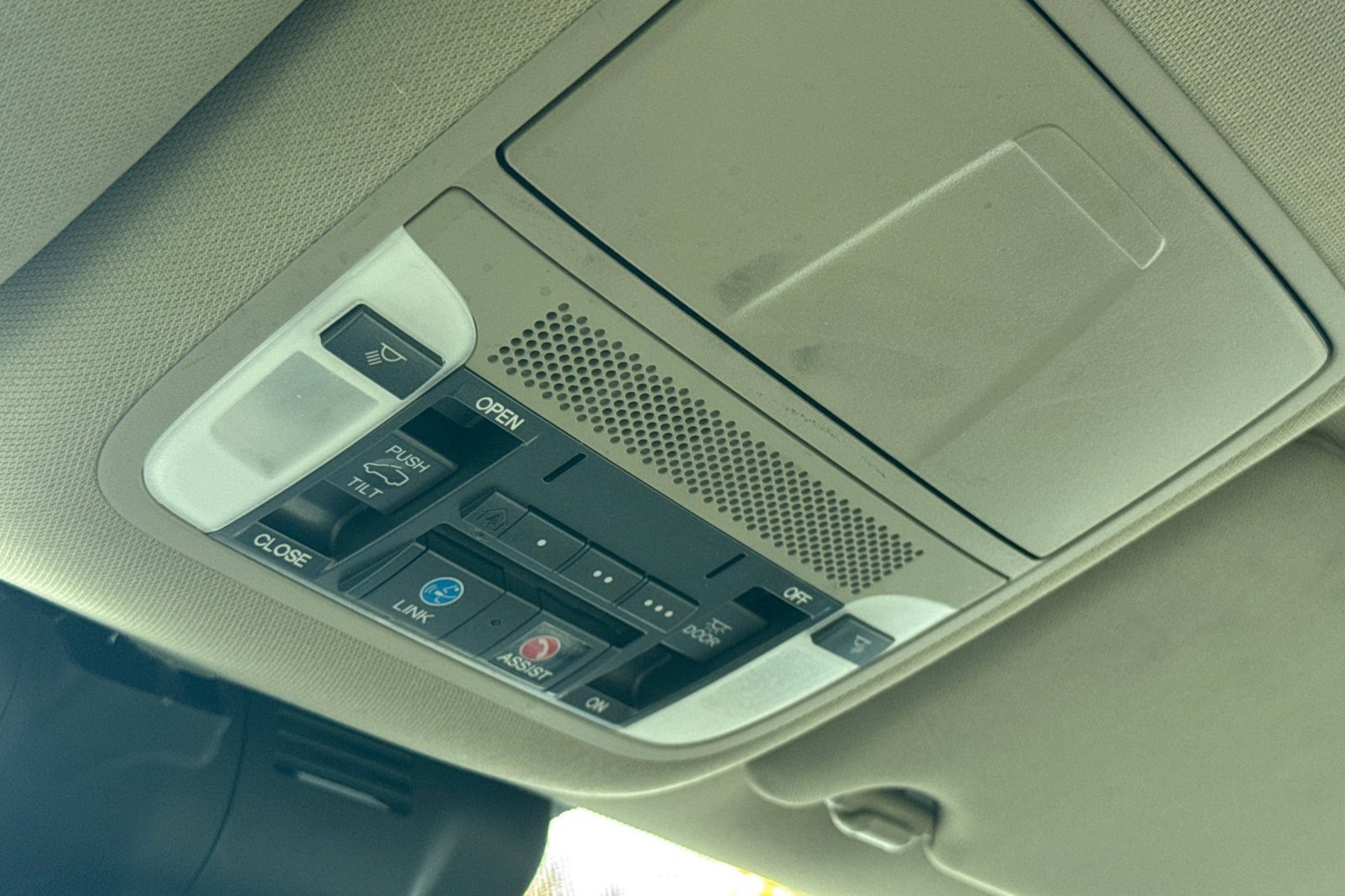 Used 2016 Acura MDX SH-AWD w/ Technology Package image 22