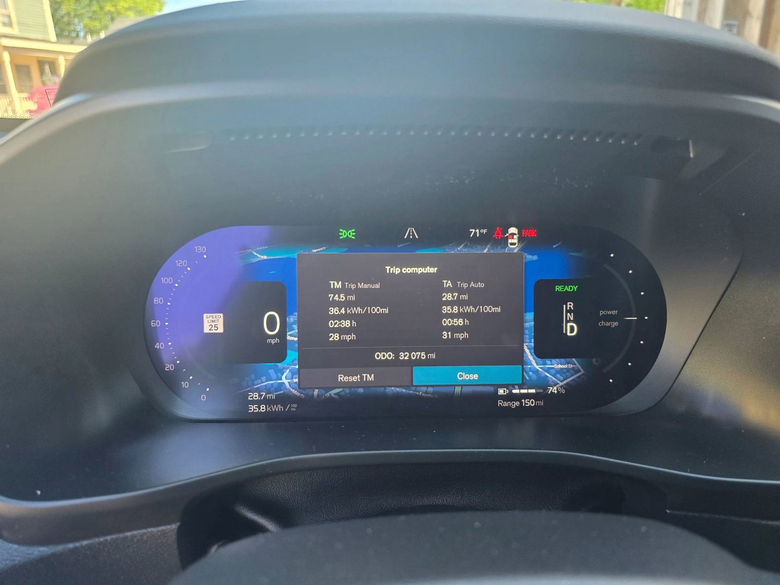 Used 2023 Volvo XC40 Recharge Plus AWD/4WD image 19