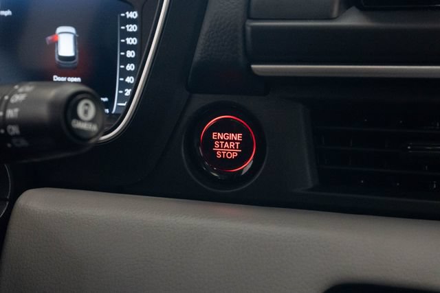 Used 2025 Honda Pilot Elite image 26