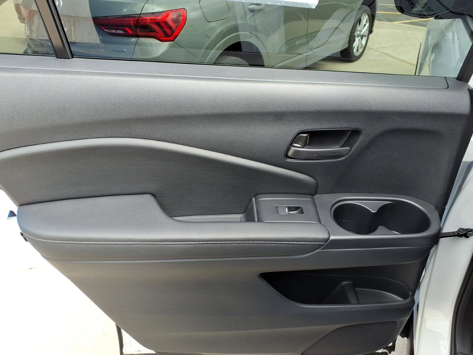 Certified 2025 Honda Passport EX-L image 9