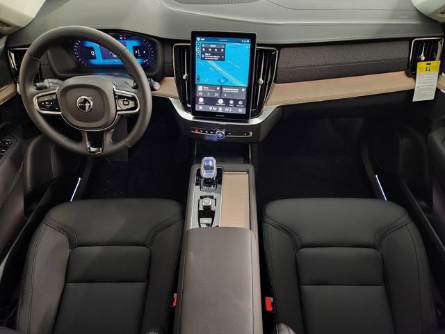 New 2026 Volvo XC90 B5 Core AWD/4WD image 4
